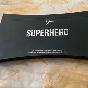 it cosmetics Superhero Eye Palette in Black